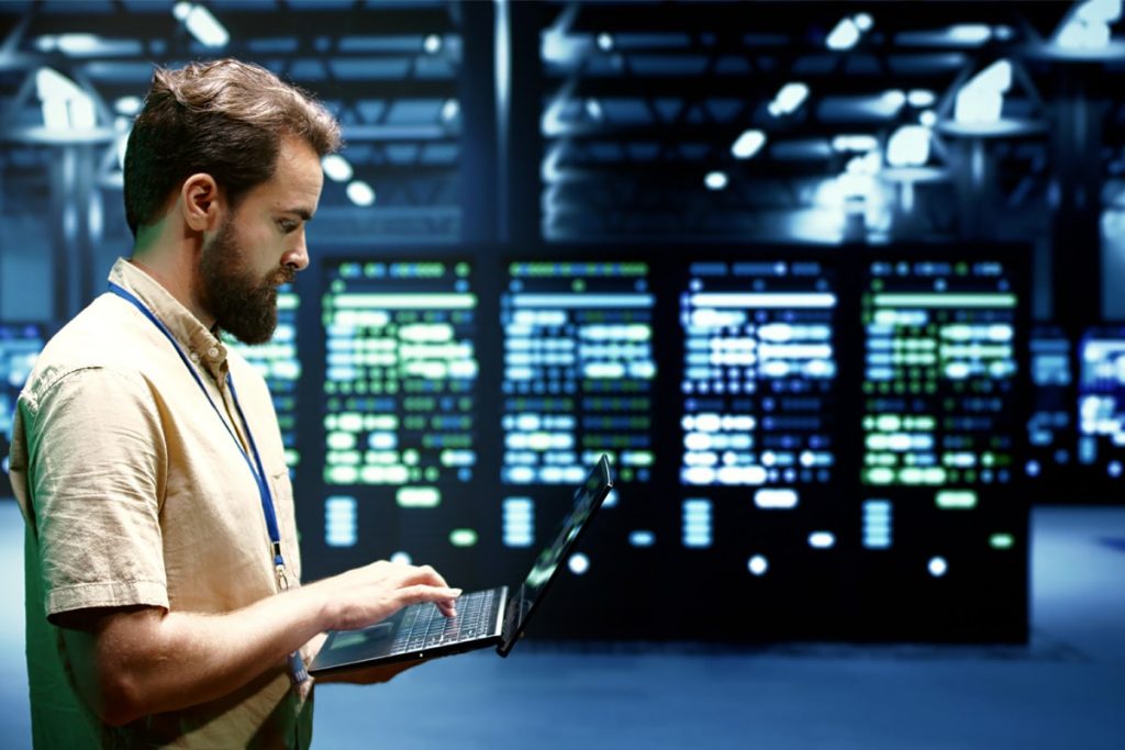 Dedicated vs Cloud Server: Which Solution is Right for Your Business?